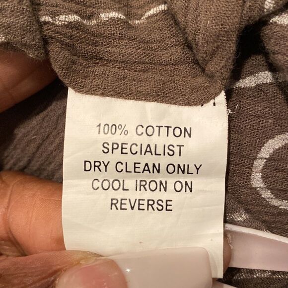 Brown Long Sleeve Dress with Geometric Patterns - Picture 5 of 7